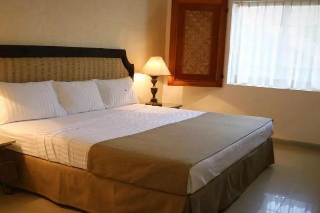 Zar Colima Hotel Bagian luar foto