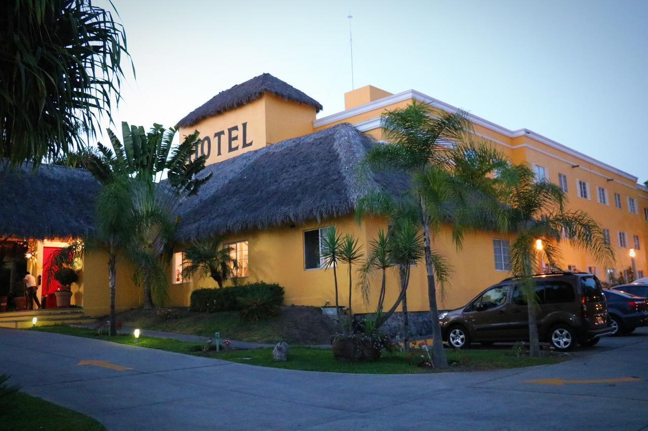 Zar Colima Hotel Bagian luar foto